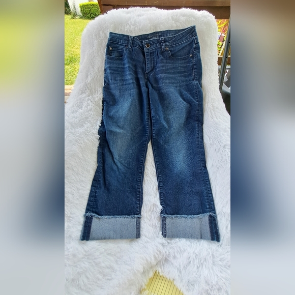 JENNIFER LOPEZ SIZE 6 STRETCH CAPRIS - Picture 1 of 4